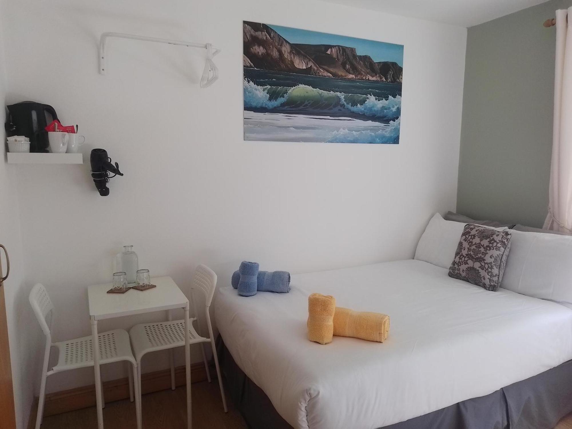 Moorings Greenway Newport  Room photo